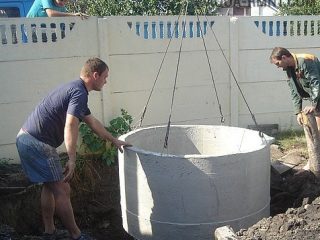 Do-it-yourself cesspool for a toilet in the country