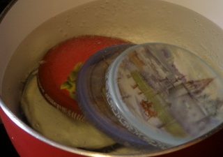 Sterilizácia viečok: gumičkami, nylonovými, plastovými, skrutkovacími