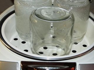Sterilization in a multicooker