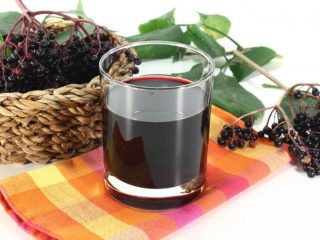 نبيذ Chokeberry في المنزل