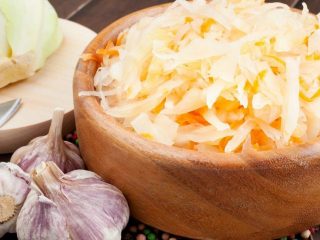 Pickling cabbage for the winter: delicious recipes