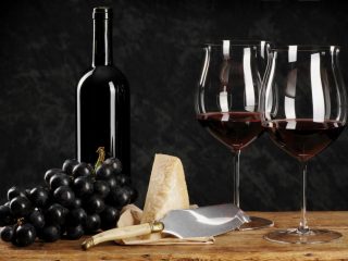 Vino de uva negra casero