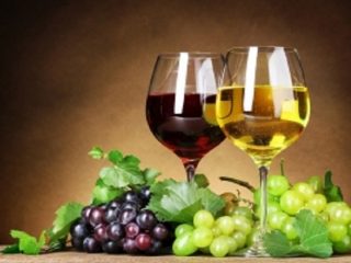 Vin fra rosindruer hjemme