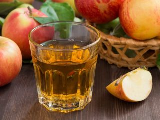 Vino de manzana casero: una receta sencilla