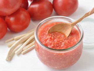 Adjika recept s chrenom bez paradajok