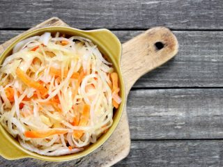 Varză murată cu aspirină pentru iarnă