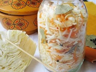 Nakladaná kapusta s horúcou soľankou