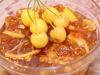 Confitura de cerezas y gelatina