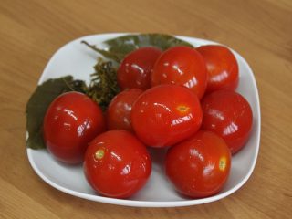الطماطم المملحة الباردة