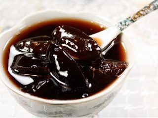 مربى البرقوق