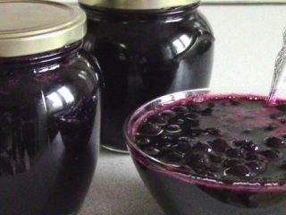 Chokeberry مع البرتقال