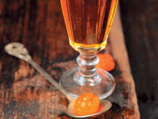 وصفات Cloudberry مع الفودكا