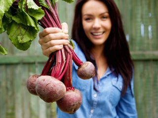 Is it possible to have beets while breastfeeding?