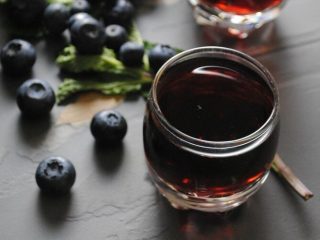 Reteta de tinctura, lichior, moonshine si lichior de afine