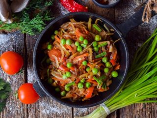 Camelina guláš: recepty s fotografiami