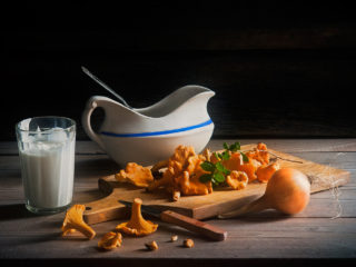 Chanterelle sauce: recipes for mushroom gravy