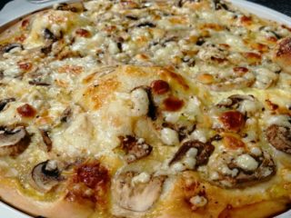 Pizza con níscalos de azafrán: recetas con fotos.