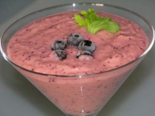 Smoothie recipes with red and black currants