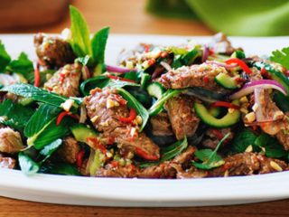 Ensalada de pepino con carne en coreano: recetas con fotos y videos.