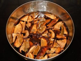 هل فطر بورسيني منقوع؟