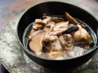 Sopa de champiñones shiitake: recetas