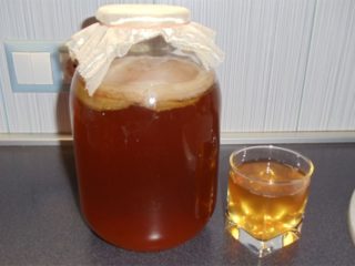 Kombucha a krvný tlak: výhody a škody na hypertenziu