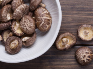 Huby Shiitake: ako dlho variť