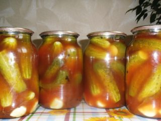 Konzervované uhorky s chilli kečupom na zimu: recepty na nakladanie a nakladanie na litrovú nádobu