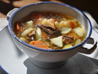 Sopa de champiñones con leche salada: cómo cocinar, recetas con fotos.