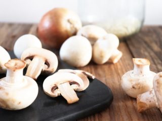 Šampiňóny počas dojčenia (BF): je to možné alebo nie, pravidlá prípravy a konzumácie