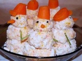 Ensalada de Año Nuevo Muñeco de nieve: 9 recetas con fotos.
