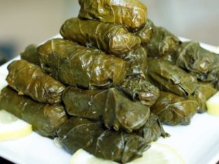 Dolma en una olla de cocción lenta: recetas