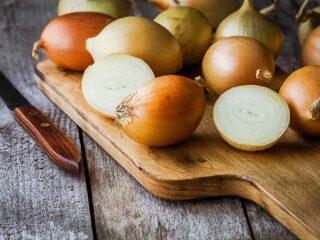 Juego de cebollas Golden Semko F1: descripción de la variedad, críticas