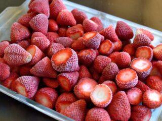 Cómo descongelar rápida y correctamente las fresas congeladas